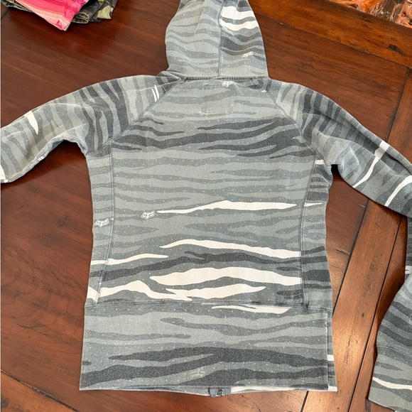 Fox zip up hoodie - Picture 7 of 7